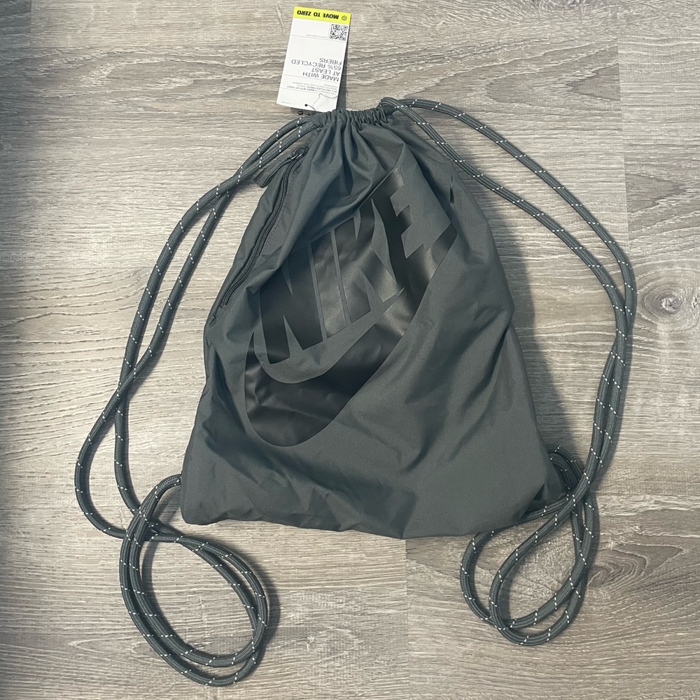 Nike Drawstring Bag With Tags